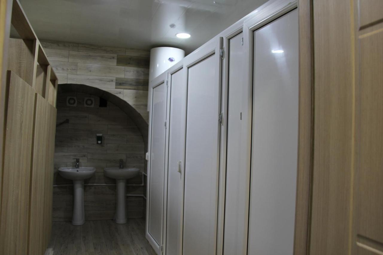 Blossom Hostel Updated ! Обновлено !!! City Center! Perfect Order!!! Snow-White Bed Linen!!! Идеальный Порядок!!! Белоснежное Постельное Белье!!! Центр Города !!! Tbilisi Bagian luar foto