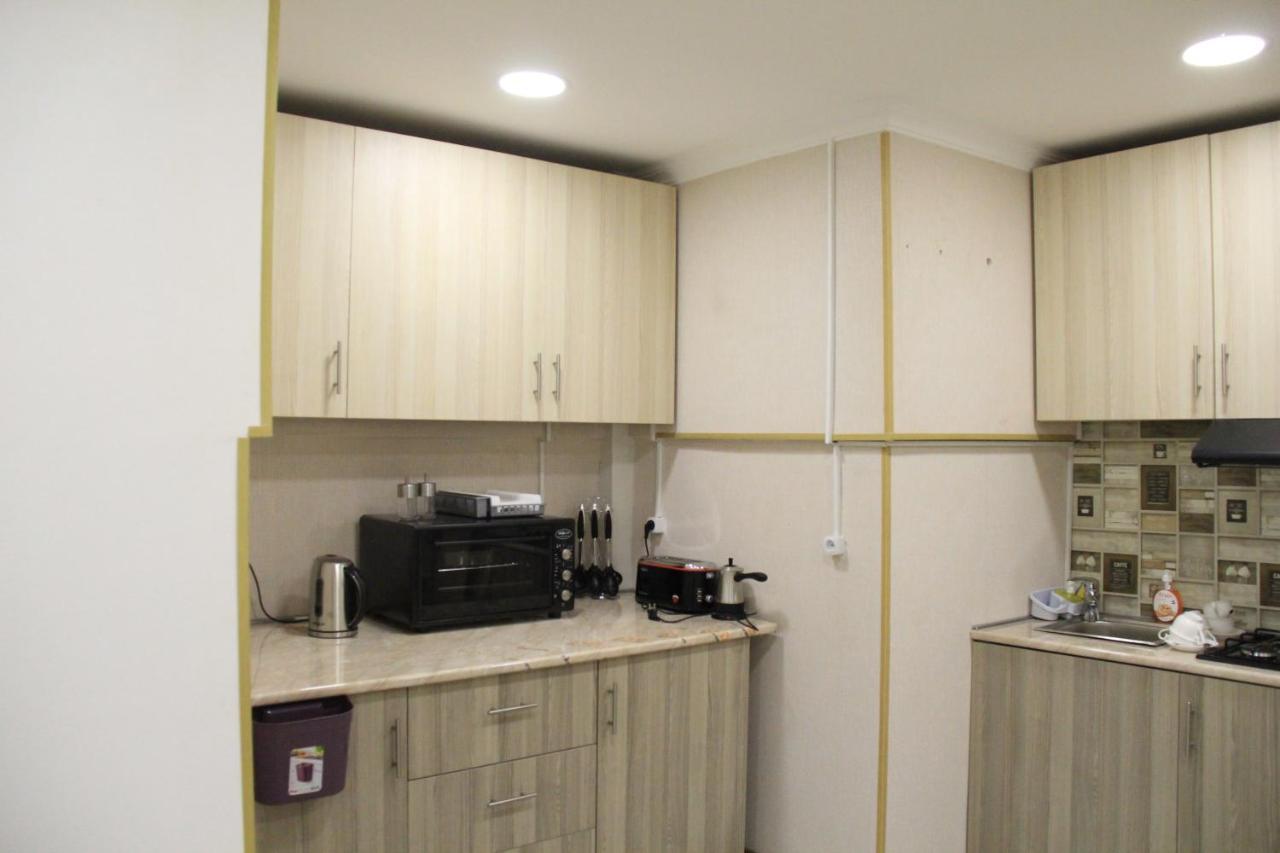 Blossom Hostel Updated ! Обновлено !!! City Center! Perfect Order!!! Snow-White Bed Linen!!! Идеальный Порядок!!! Белоснежное Постельное Белье!!! Центр Города !!! Tbilisi Bagian luar foto