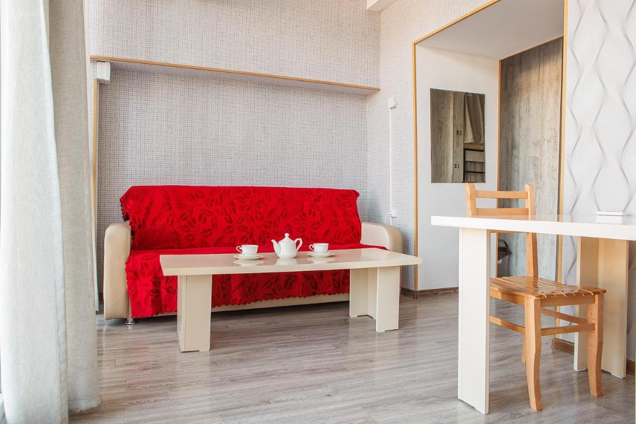 Blossom Hostel Updated ! Обновлено !!! City Center! Perfect Order!!! Snow-White Bed Linen!!! Идеальный Порядок!!! Белоснежное Постельное Белье!!! Центр Города !!! Tbilisi Bagian luar foto